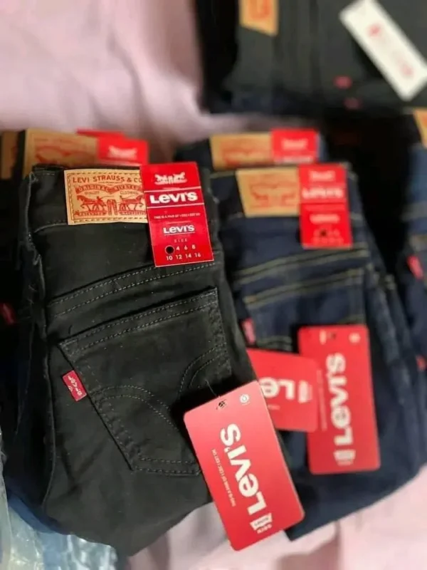 Clothing Pallets – Levi’s - Image 2